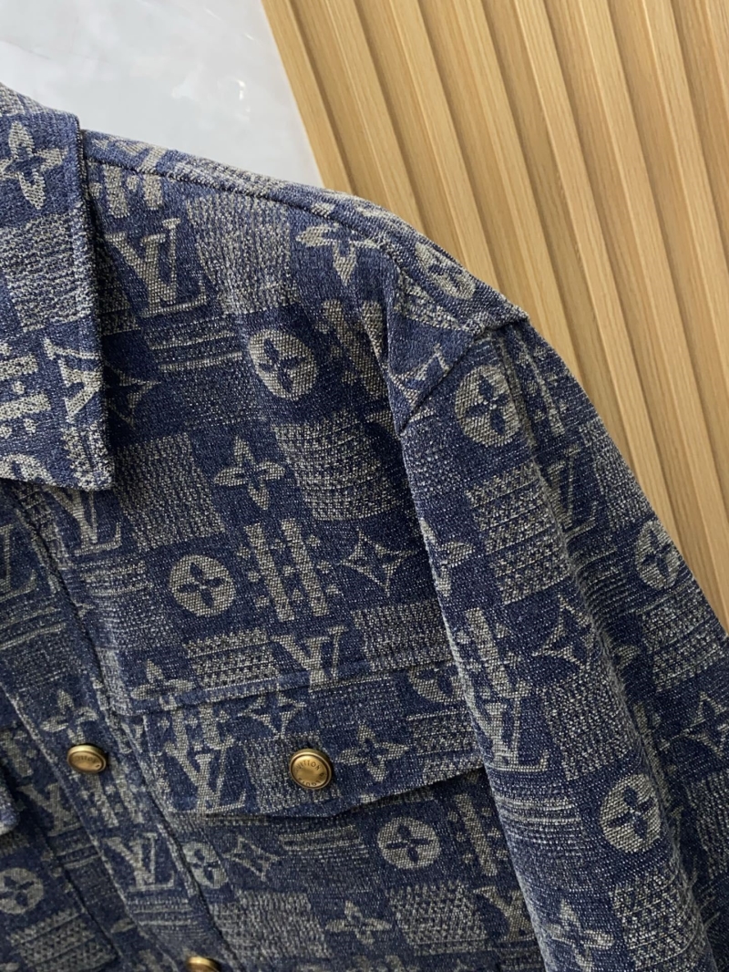 l0vis Vvtt0n outwear